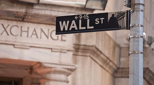 Tech earnings push up Wall Street