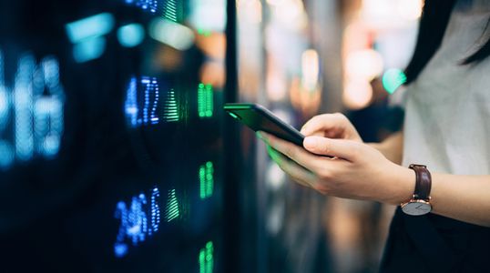 Growing geopolitical tensions weigh on global equities